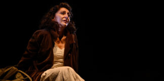 Elena, la matta, Paola Minaccioni al Teatro Carcano