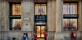 Milano Fashion Week, FAO Schwarz porta i bambini in passerella