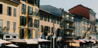 Stop al fumo all’aperto: cosa è cambiato a Milano dal 1° gennaio 2025