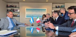 Fontana in Sudamerica, tappa a Buenos Aires