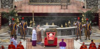 Funerali del Papa e Giubile degli Adolescenti