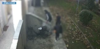Rapine e ricettazione, Polizia arresta 50 maranza, 18 minori