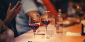 Il vino sfida i confini: l’innovazione tra IA, blockchain e spazio