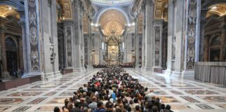 Saluto a Papa Francesco, in 20.000 a San Pietro