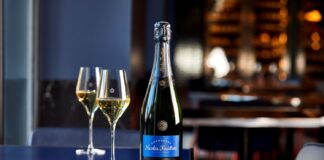 Fragole, Ostriche & Champagne, giovedì 29 al Bar Brera