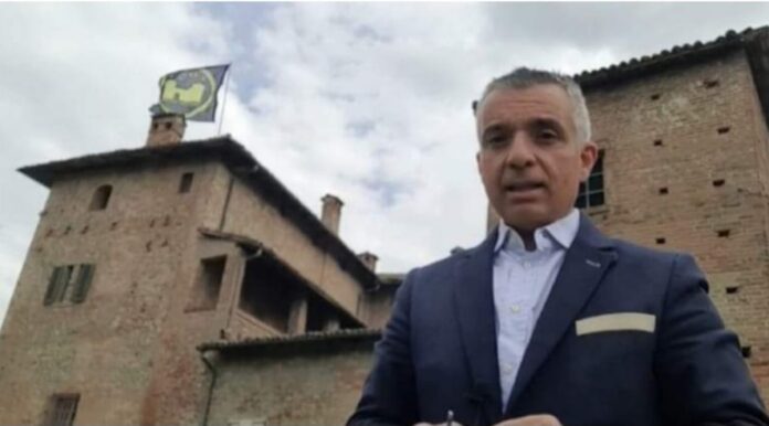 Luca Sforzini di fronte al Castello di Castellar Ponzano (2)