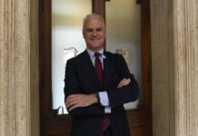 Ministro Zangrillo condanna violenze 25 aprile