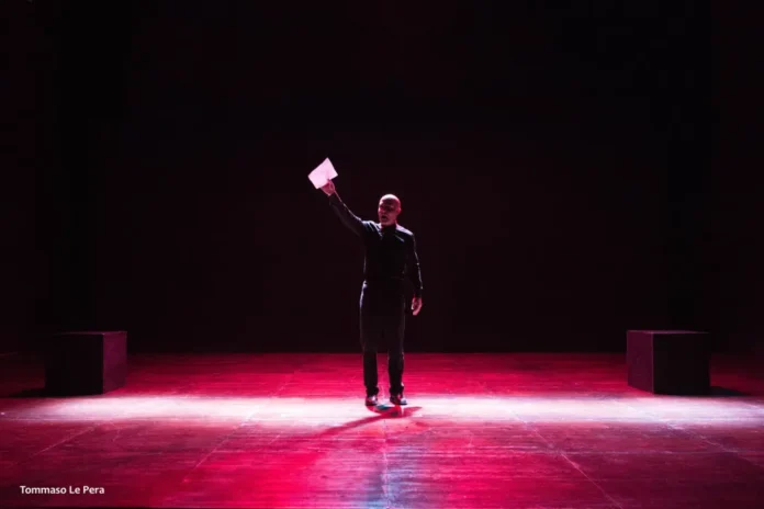 Alessandro-Albertin-Perrlasca.-Il-coraggio-di-ddire-no-ph-Tommaso-Le-Pera-scaled