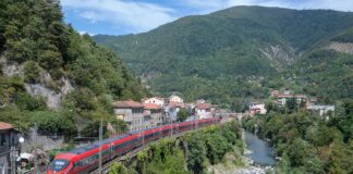 Gli italiani preferiscono il treno, mezzo ideale per i viaggi medio-lunghi