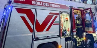 Incendio in viale Abruzzi, una donna si lancia dal quinto piano, morta