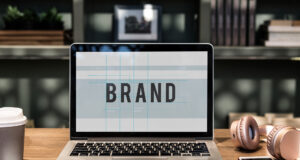 Marketing, Comunicazione e Strategia d’Impresa per le PMI Il marketing è fondamentale per sviluppare una strategia d'impresa adeguata per il prodotto o servizio giusto, basandosi sull'analisi delle ricerche di mercato.