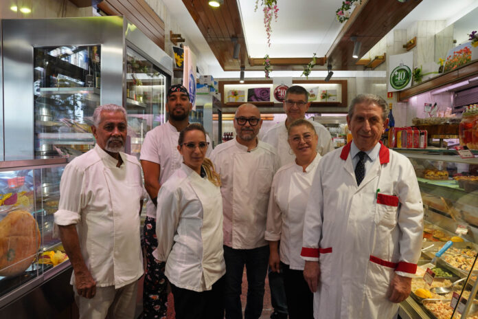 Nel cuore di Milano, tra le vie che raccontano storie di tradizioni e cambiamenti, si erge la Gastronomia Zoppi, un autentico pilastro del patrimonio culinario della città.