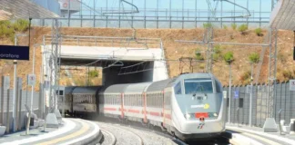 Uomo travolto da treno nel bresciano, ritardi