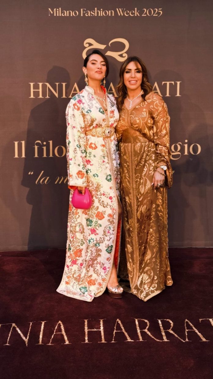 Hnia Harrati sfila a Piazza Città di Lombardia