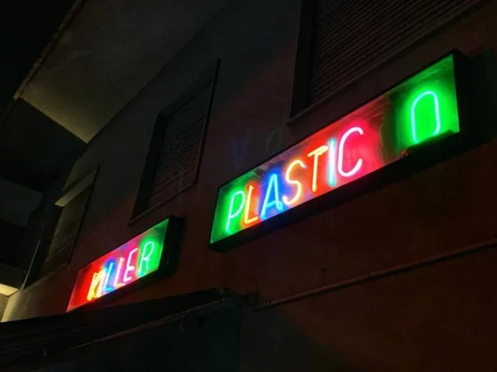 plastic_milano_adn