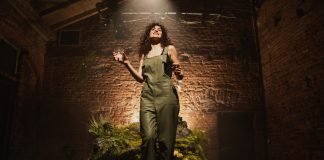 Le storie che (non) raccontiamo, teatro, ascolto e inclusione