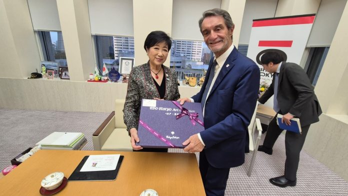 Fontana-Gov-Tokyo-regalo-2