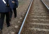 Travolti da treno in corsa, un morto e due feriti