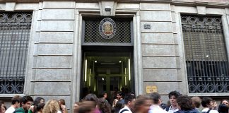 Studenti occupano il liceo Berchet di Milano