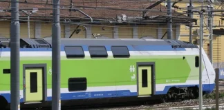 Aggredita da gambiano clandestino in treno, si difende con spray al peperoncino