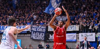 Olimpia vince il classico contro Cantù
