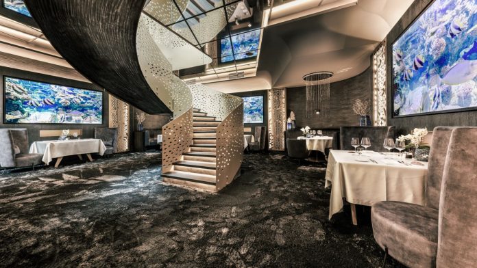 Quellenhof Seelodge Underwater restaurant Quellenhof Seelodge