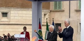 Mattarella ha acceso il braciere olimpico