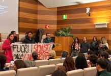 Gori contestato da pro Pal all’Università di Bergamo