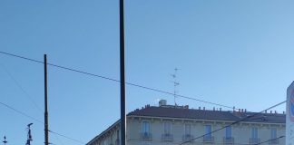 Il tram Adecco porta in città il colore del lavoro che cambia