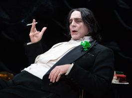 Divagazioni e delizie, Daniele Pecci al Teatro Menotti