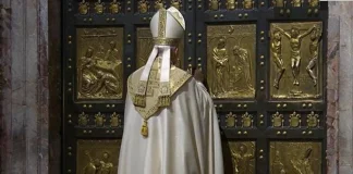 Papa Leone ha chiuso la Porta Santa, termina il Giubileo
