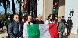 Il Presidente Mattarella riceve il Tricolore dalla Scuola di Restauro di Botticino