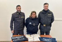 Droga, arrestati da GdF con 5 chili di eroina in auto