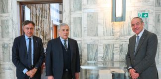Poste, protocollo di intesa con Farnesina