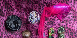Pink Toilet e Lightning Bolt Neon, Alê Jordão al Fuorisalone