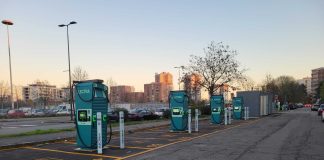 Auto elettriche, a Milano Electra ha attivato 13 stazioni ultrafast in 6 mesi