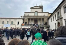 Bossi, i funerali a Pontida