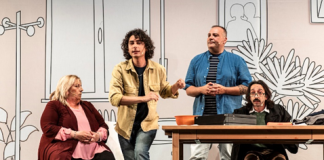 La riunione di condomio – tutti sotto lo stesso tetto, Casa Surace al Teatro Manzoni l’8 aprile