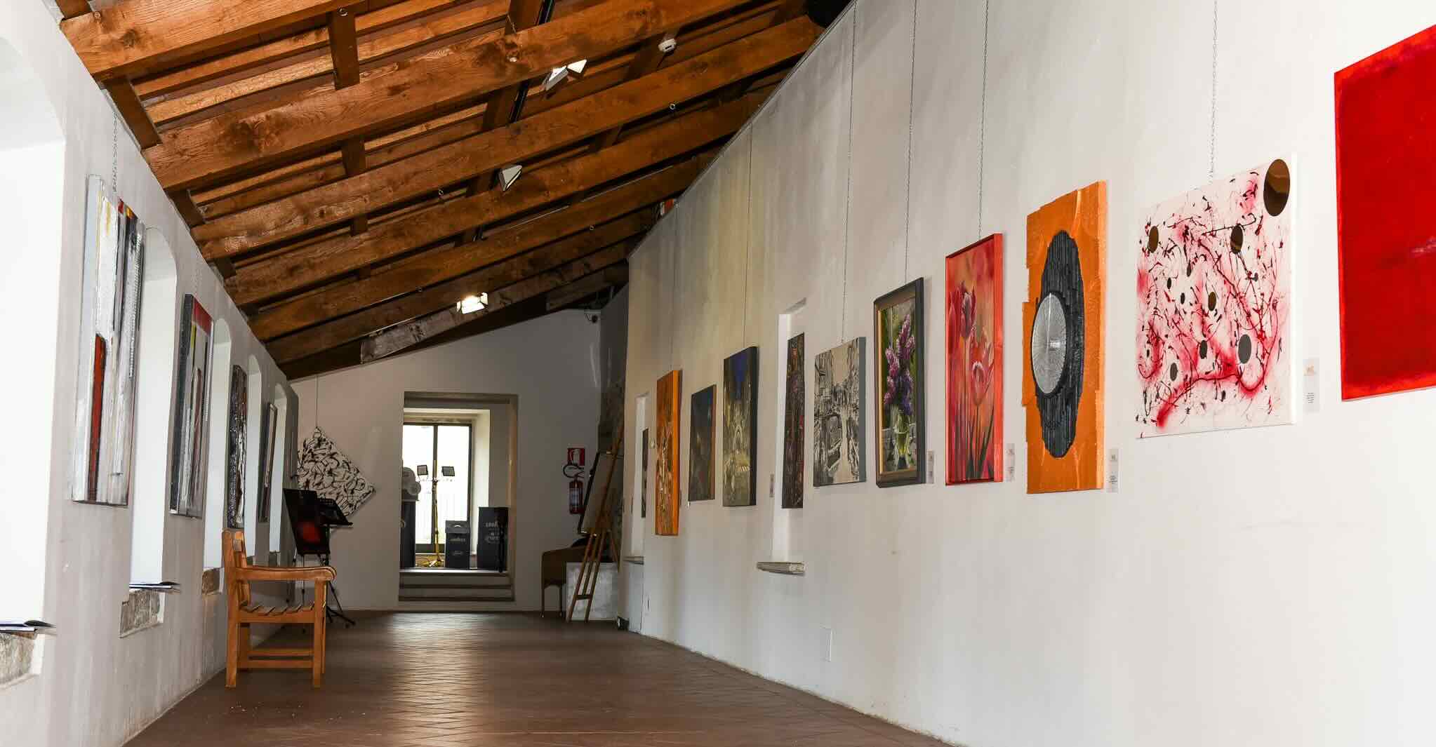 Arte Motori Lusso: Un Grande Successo al Museo Chiostro di Voltorre