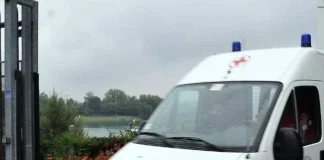 Operaio schiacciato da escavatore nel bresciano