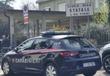 Insegnante accoltellata, 13enne in comunità