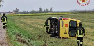 Si ribalta scuolabus in Lomellina, 6 contusi