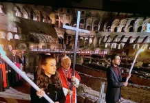 La prima Via Crucis di Papa Leone