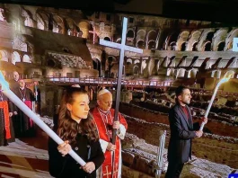 La prima Via Crucis di Papa Leone