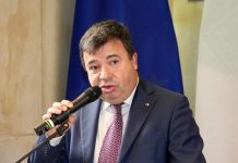 Mi’mpegno riceve l’“Award al Merito 2026” L'“Award al Merito 2026” conferito a Mi’mpegno è molto più di un semplice riconoscimento; rappresenta un segnale culturale e civile che richiama un tema spesso menzionato ma non sempre attuato: la responsabilità sociale come pratica concreta di cittadinanza.