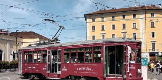 Milano Viaggia nel Design: Il Tram Radisson Collection Trasforma la Città in un Museo in Movimento