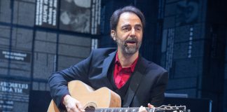 Gaber – Mi fa male il mondo, Neri Marcorè al Carcano da martedì 12 a domenica 17