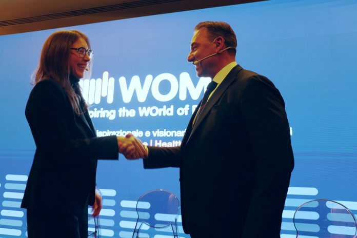Florencia Bechara, CEO di WOMA e Michele Barletta, Michele Barletta, Presidente di BioPharma Network e promotore di WOMA