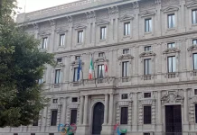 Comune di Milano, manovra da 32 milioni per il personale