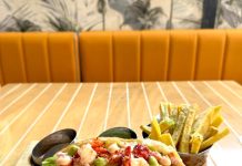 Officina Lobster, il mare in un panino nel cuore del Borgo Marinari Al Borgo Marinari, nel cuore di Napoli, Officina Lobster ha scelto di raccontare il mare in una forma diversa: dentro un panino.